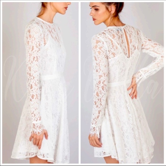 WHITE LACE DRESS GORGEOUS ADD GOLD ACCESSORIES WOW - Picture 1 of 3